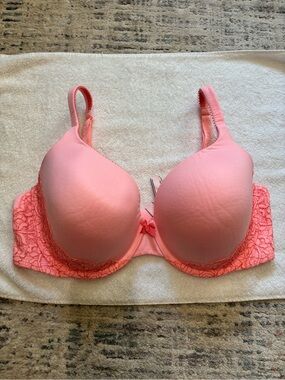Victoria's Secret Coral Pink Lace-Trim T-Shirt Bra